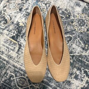 Lucky Brand Beige Textured Flats size 10